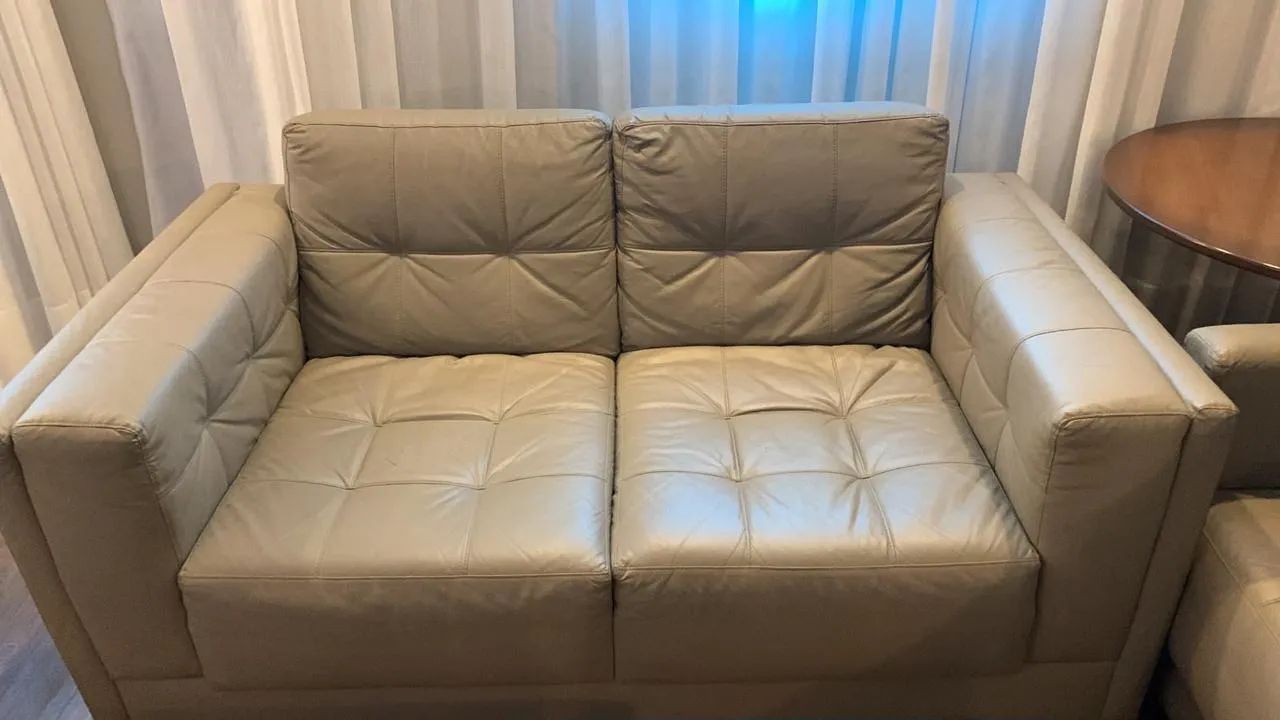 Vendo sofá couro