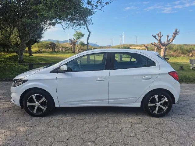 Chevrolet Onix Hatch LTZ 1.4 8V Flex Aut. 4P 2018 - Foto 5
