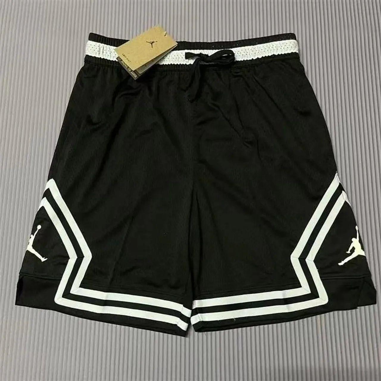 Bermuda Jordan Diamond  - Foto 6