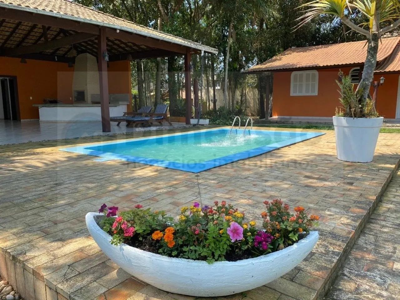 Vendo linda casa com terreno de 2000m² e projeto de viabilidade construtiva