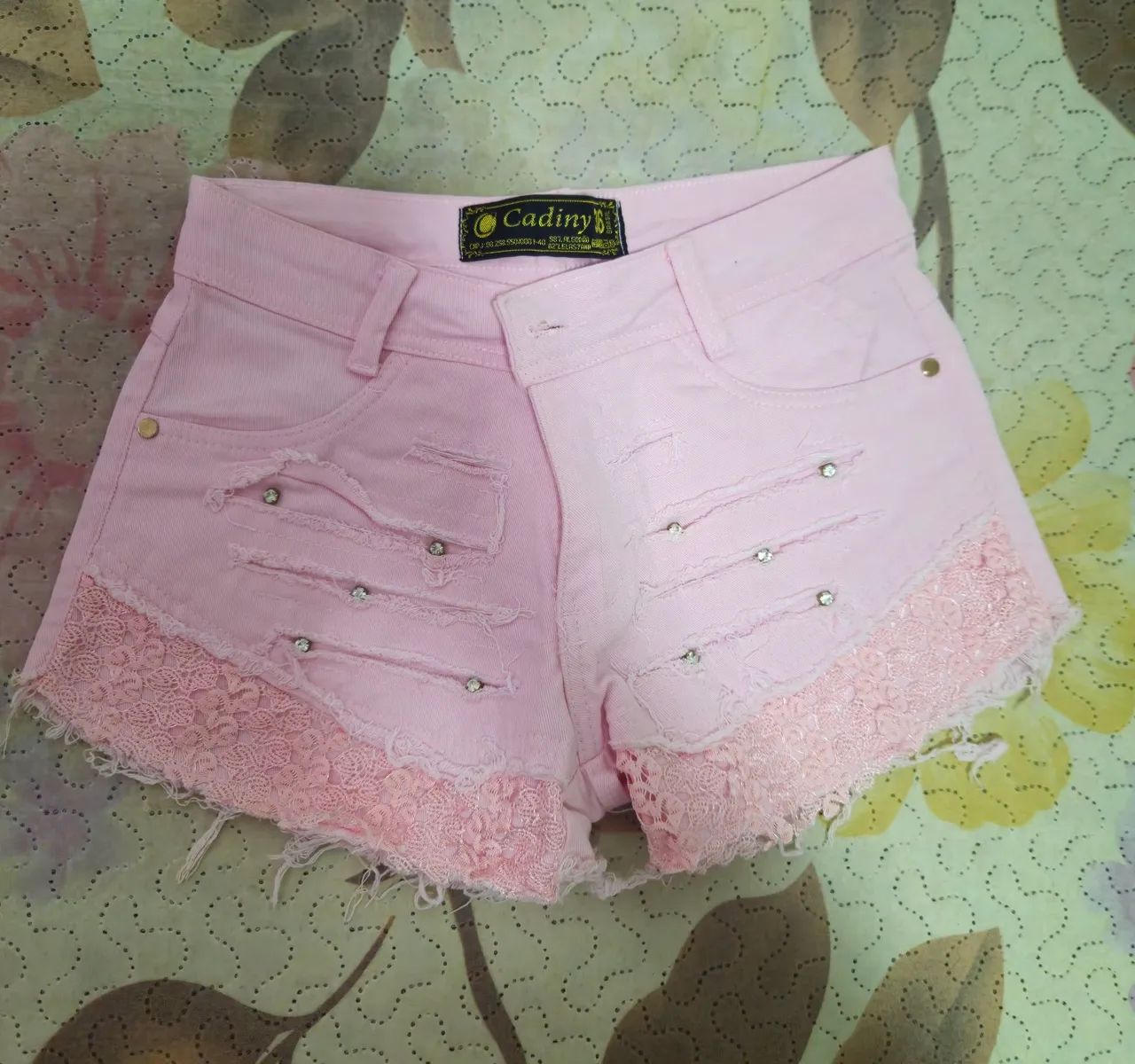 DOIS SHORTS JEANS E ROSA - Foto 4