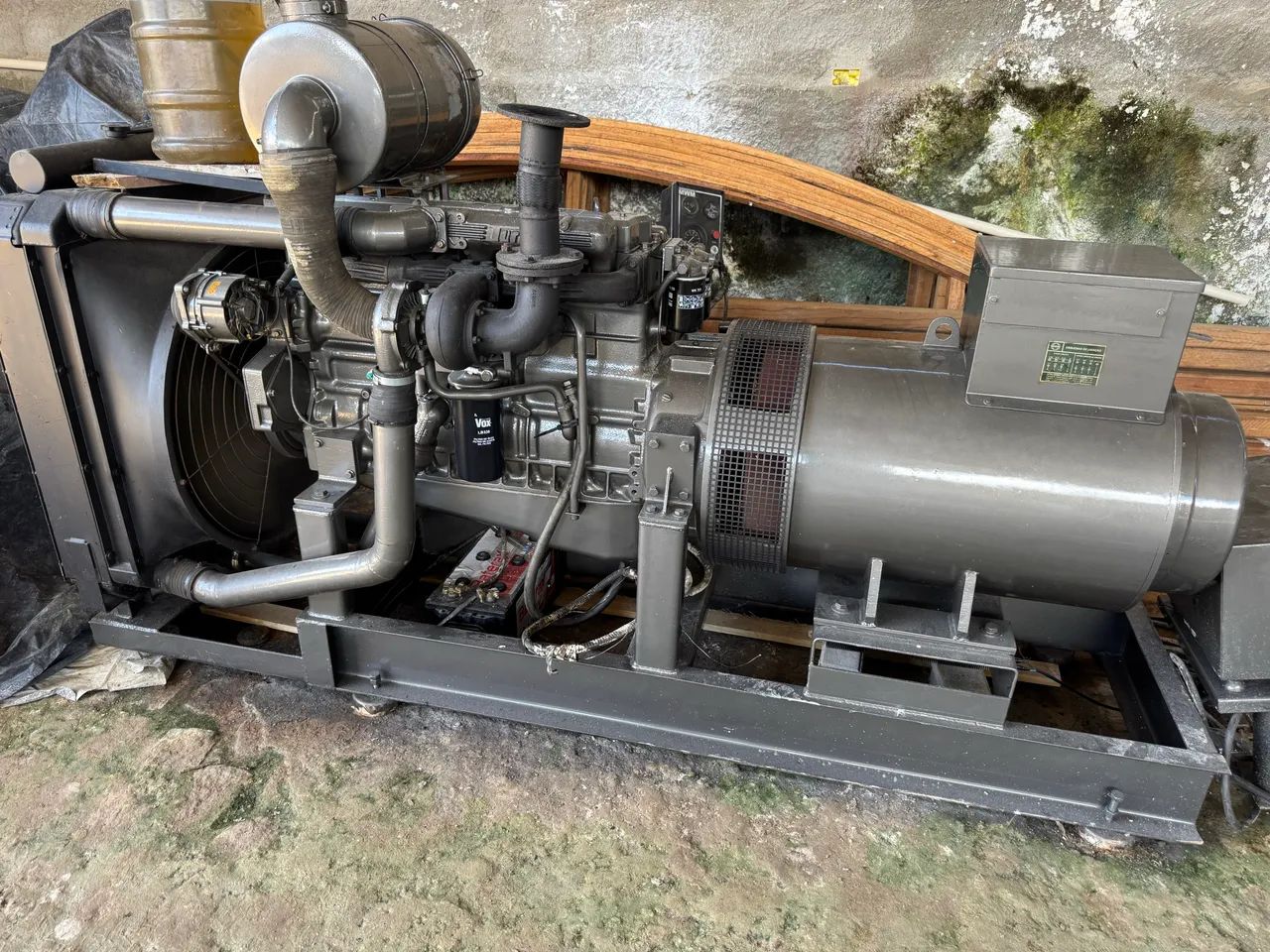 Gerador 180 KVA COM MOTOR a Disel MWM série 10 - Foto 4