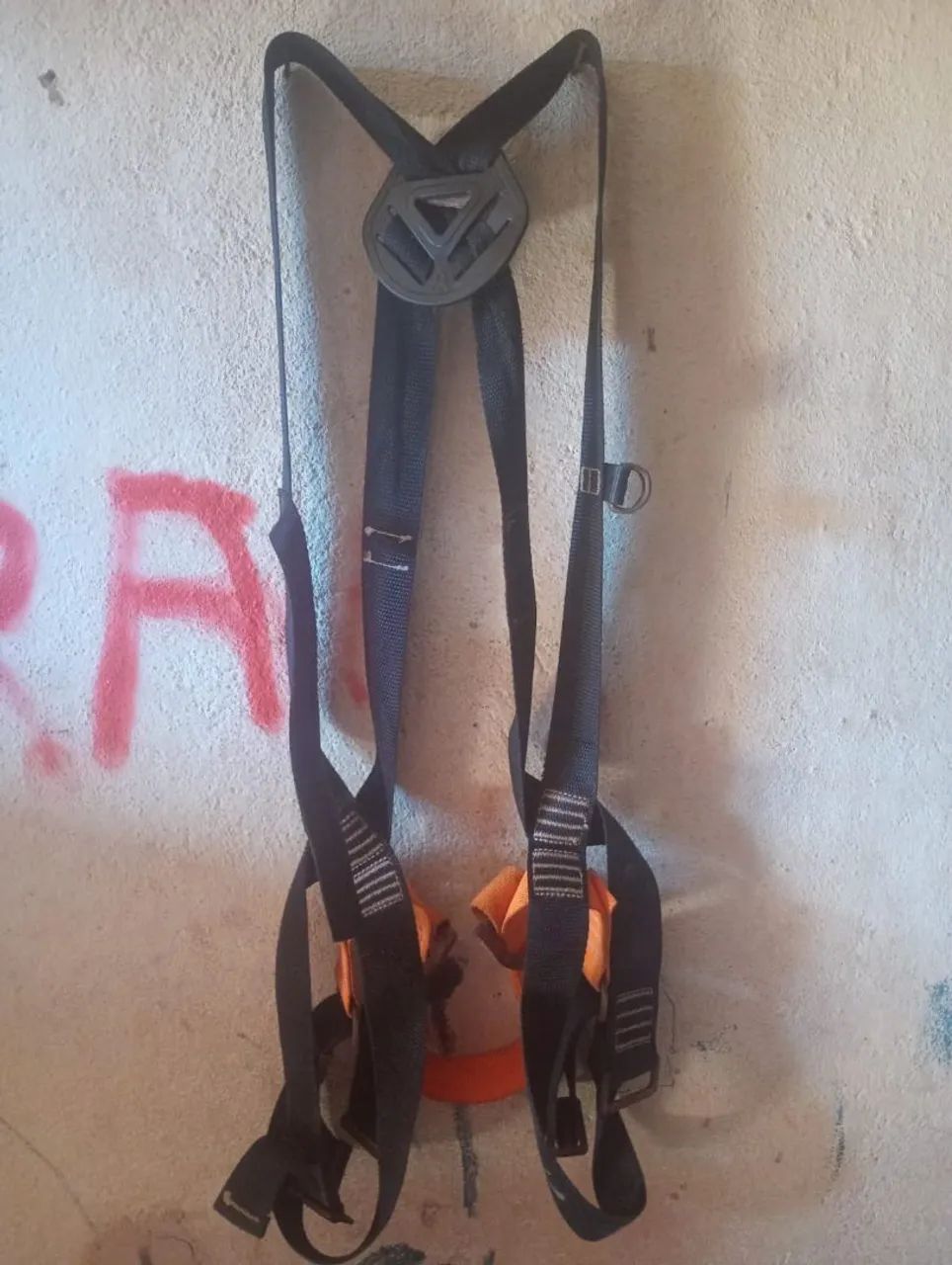 Vendo 2 cintos de segurança  - Foto 3