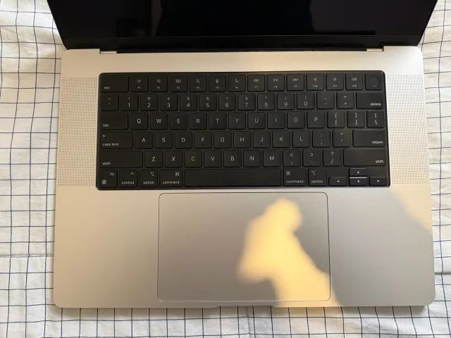 Macbook Pro 16" M1 Pro 16GB 512GB - Foto 3