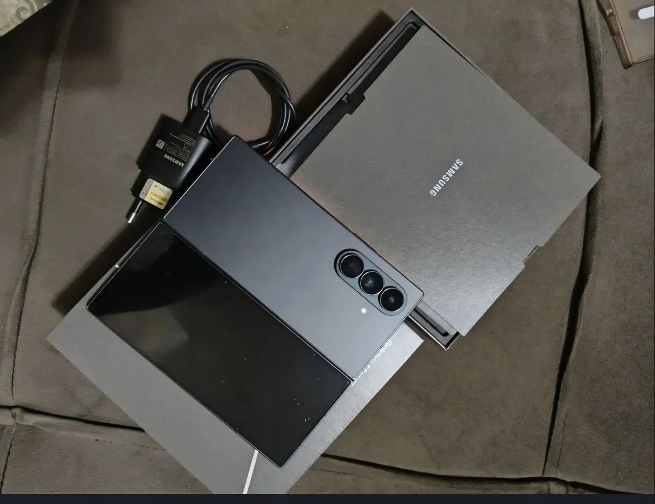 Samsung zfold 7 1tb 16 ram  - Foto 3