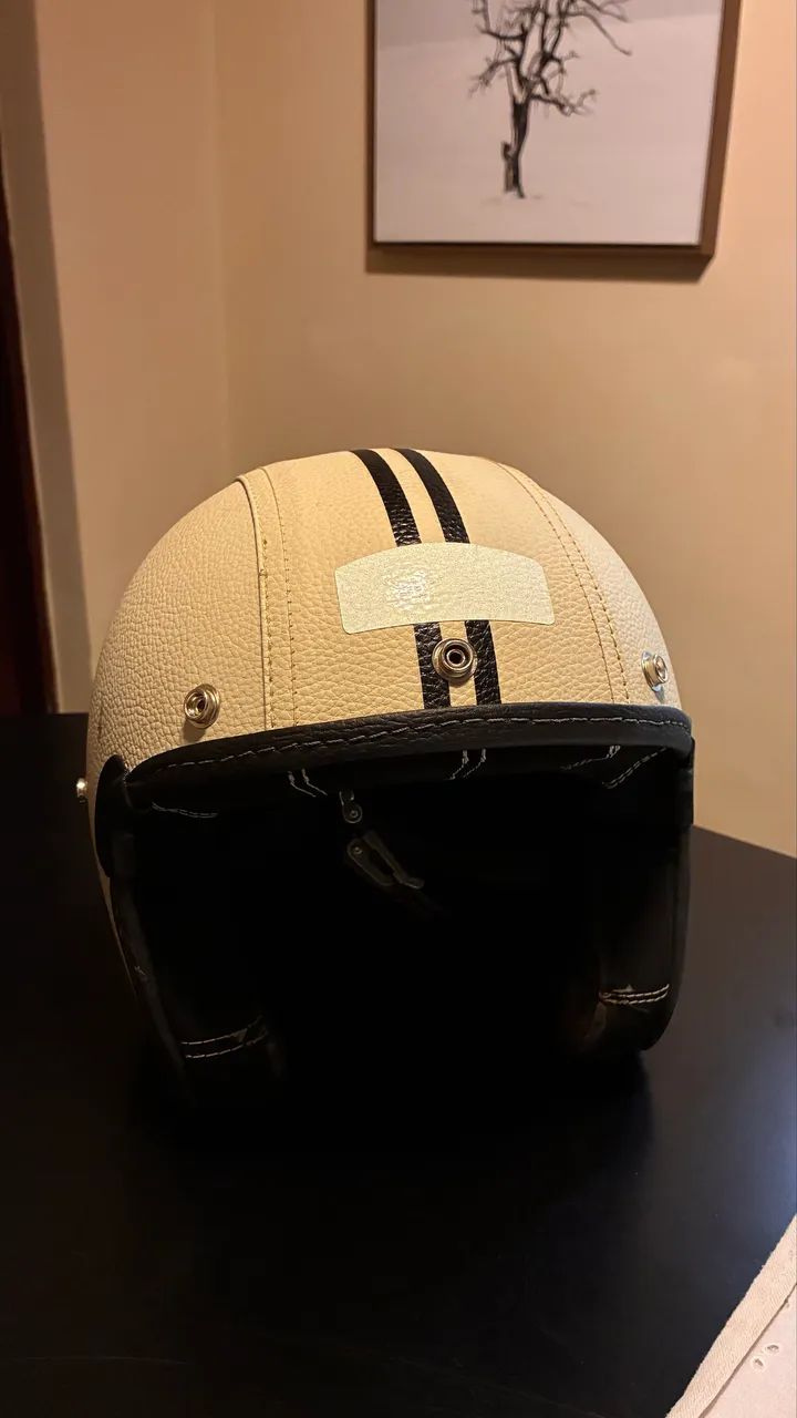 Capacete Kraft creme 56 pouco uso