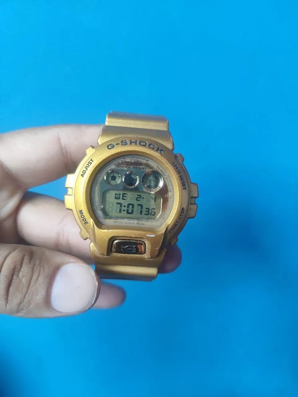 Relógio G Shock Edição Limitada Crazy Colors Todo Dourado DW 6900