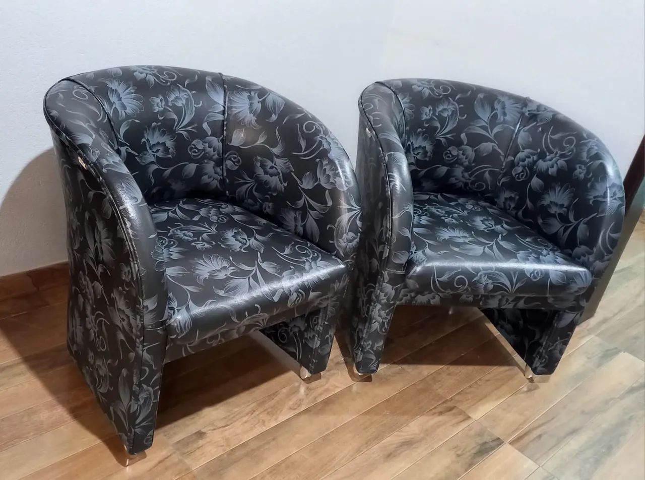Poltronas em corino marca Infoflex