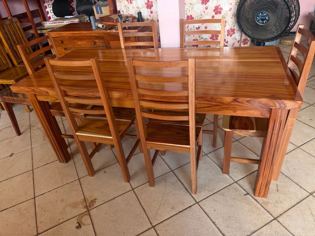 Mesa 6 cadeiras 1.87x0.87 de comprimento em madeira nova - Foto 4