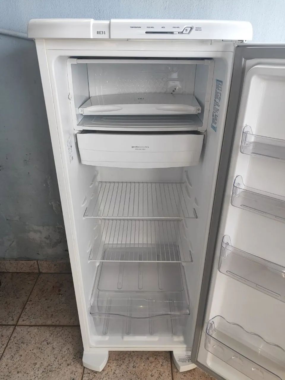 Geladeira 240L Eletrolux - Foto 4