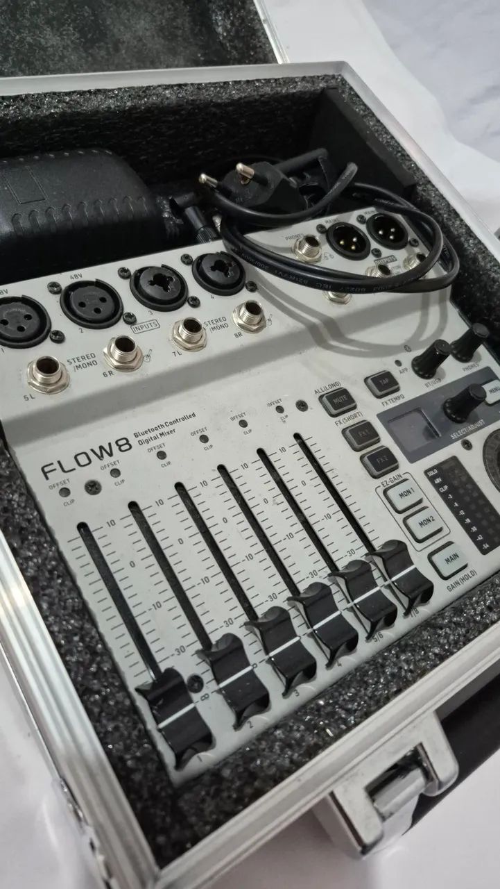 Mesa digital Flow 8 com Hard case - Foto 5