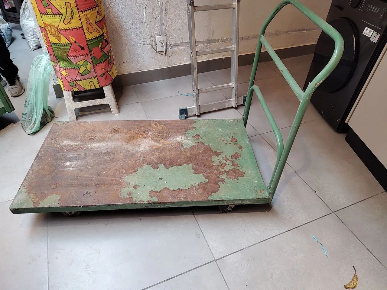 Carrinho plataforma tenho 2 unidades  - Foto 2