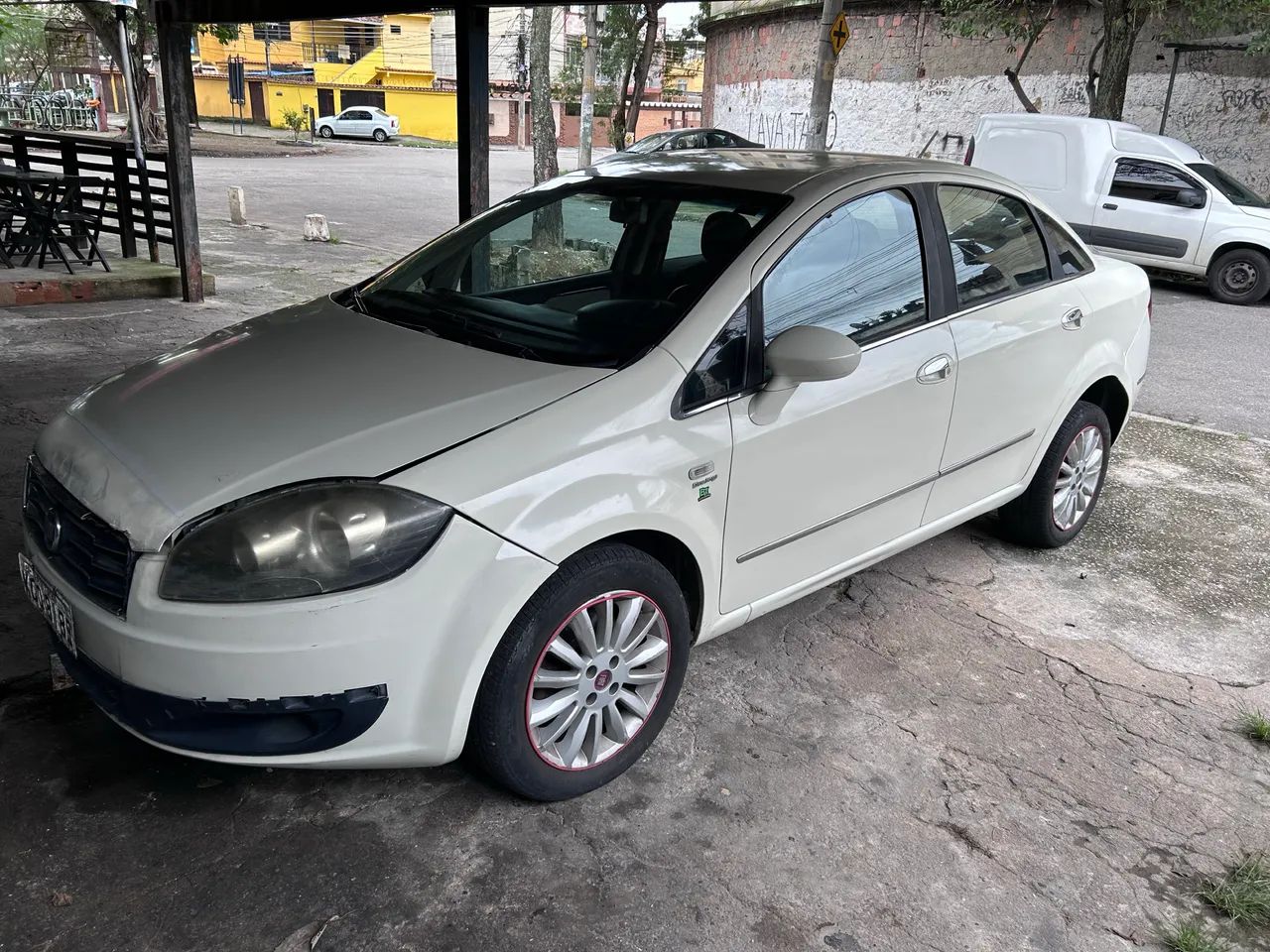 Fiat Linea LINEA ESSENCE 1.8 Flex 16V 4p 2015