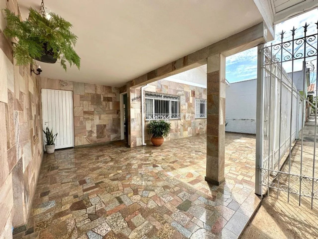 Casa à venda em Piracicaba, Vila Independência, com 3 quartos, com 212 m²