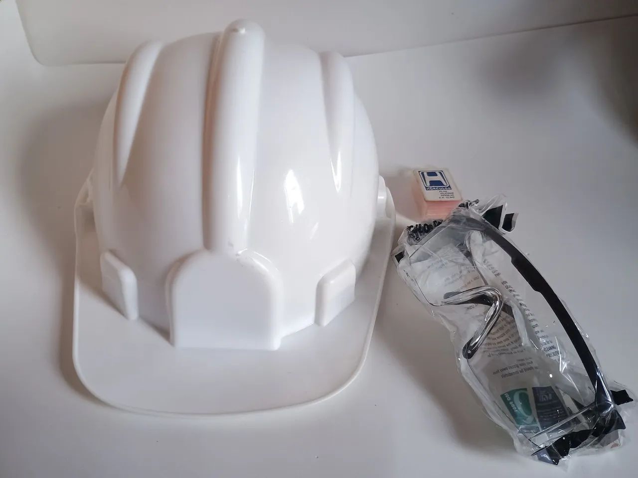 Capacete segurança branco + Óculos  - Foto 2