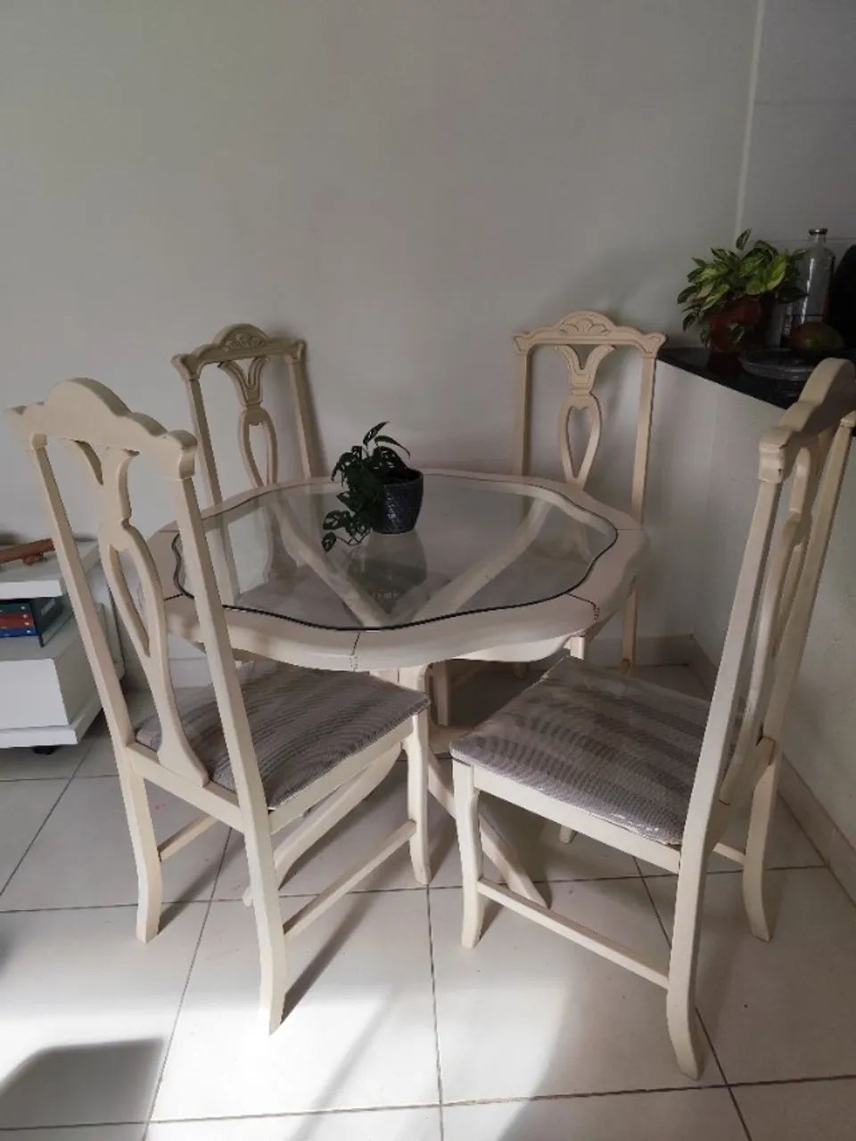 Mesa 4 cadeiras 