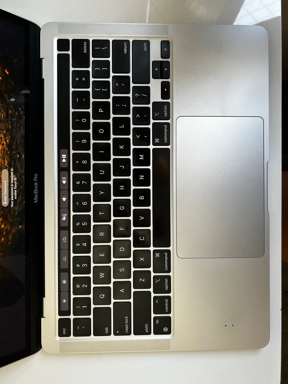 MacBook Pro M1, 13- 2020 - 256GB SSD / 8GB RAM - Notebooks