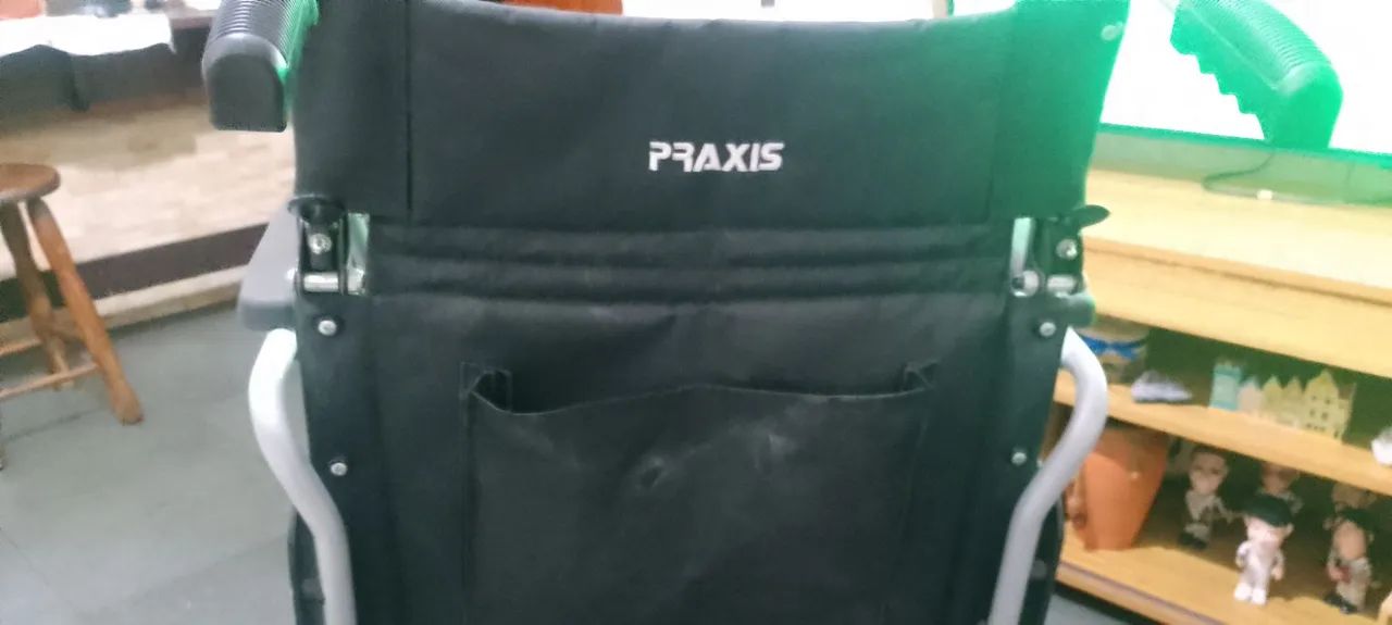 Cadeira de rodas Praxis  - Foto 4