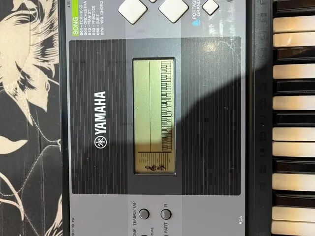 Teclado digital Yamaha PSR E233 - Foto 3