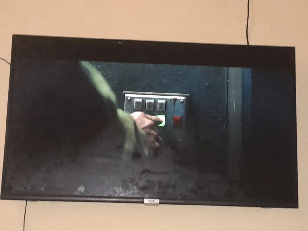 Tv smart tcl 42 polegadas - Foto 3