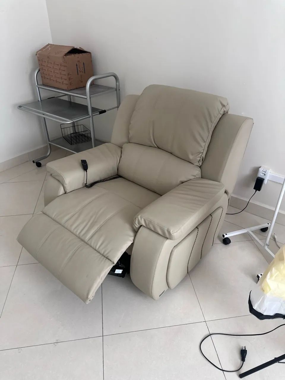 Poltrona elétrica reclinável