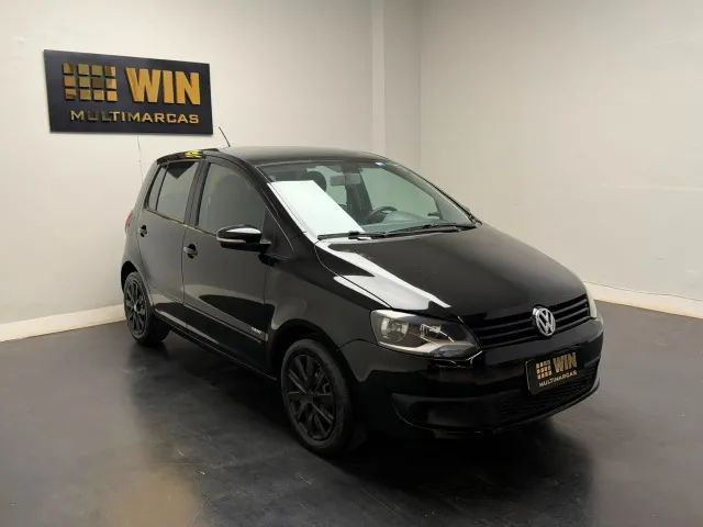 Volkswagen Fox Fox 1.0 Mi Total Flex 8V 5p 2014
