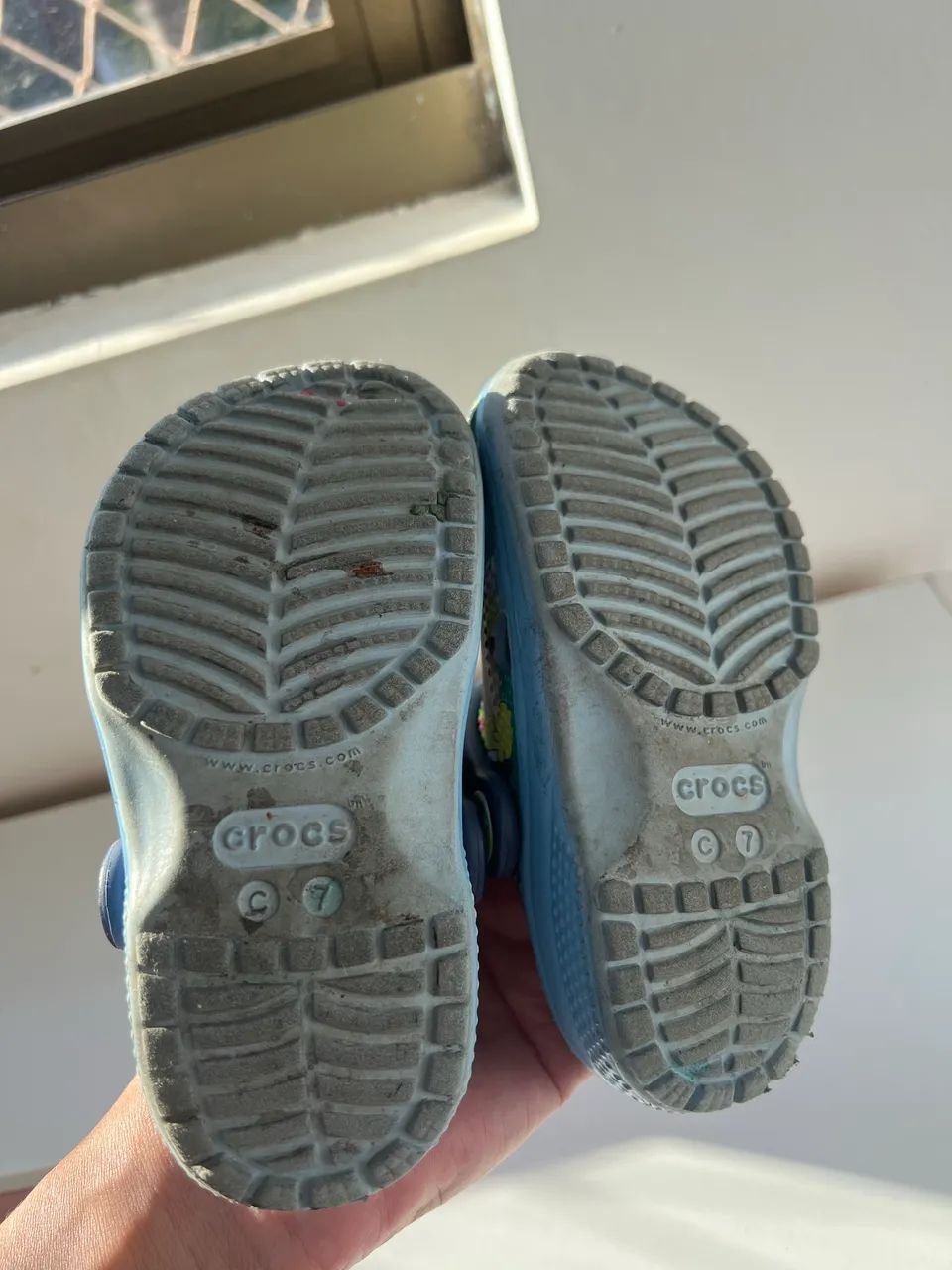crocs da bluey - Foto 4