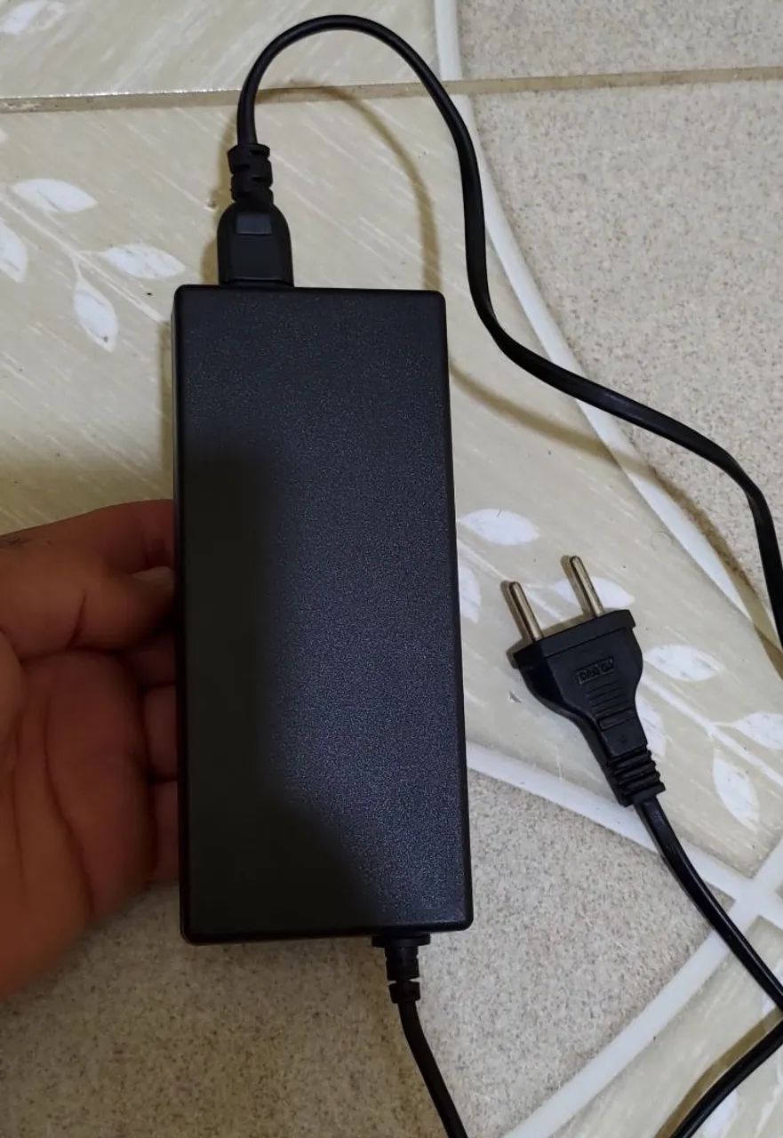 Fonte 12v 5.5Amp Som altomotivo, pequenos motores e pequenos projetos 