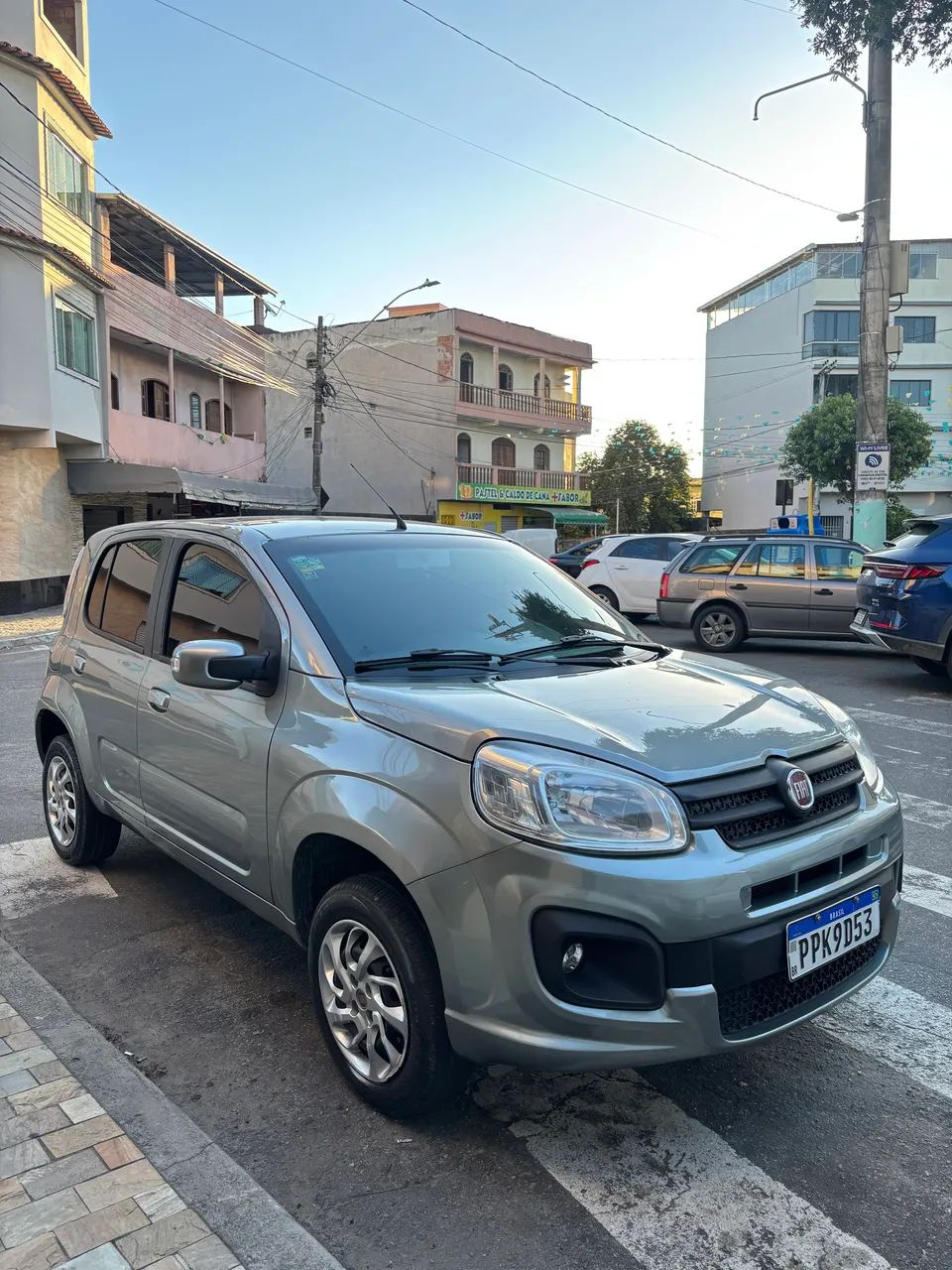 Fiat Uno Attractive 1.0 Flex 6V 5P 2017 - Foto 2
