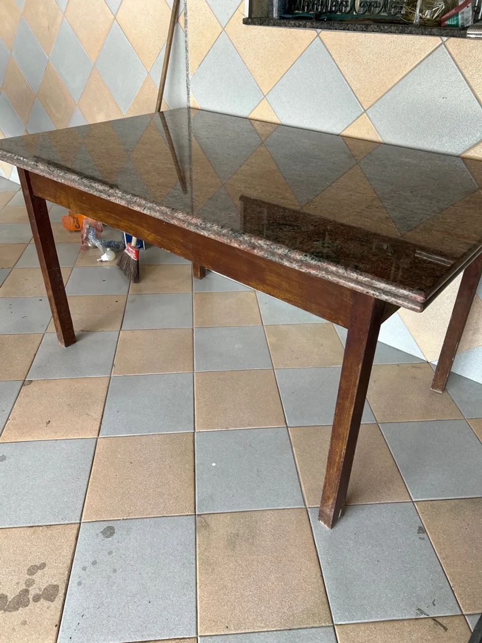 Mesa de mármore 