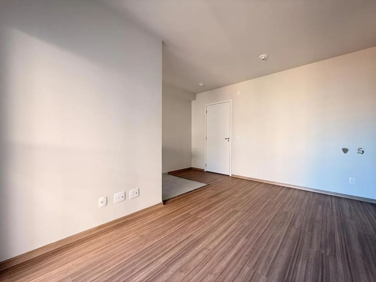 Apartamento para alugar em Maringá, Jardim Tropical, com 2 quartos, com 45.33 m² - Foto 3