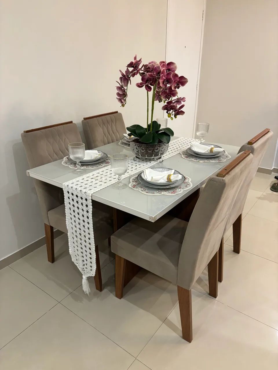 Mesa com 4 cadeiras - Foto 2