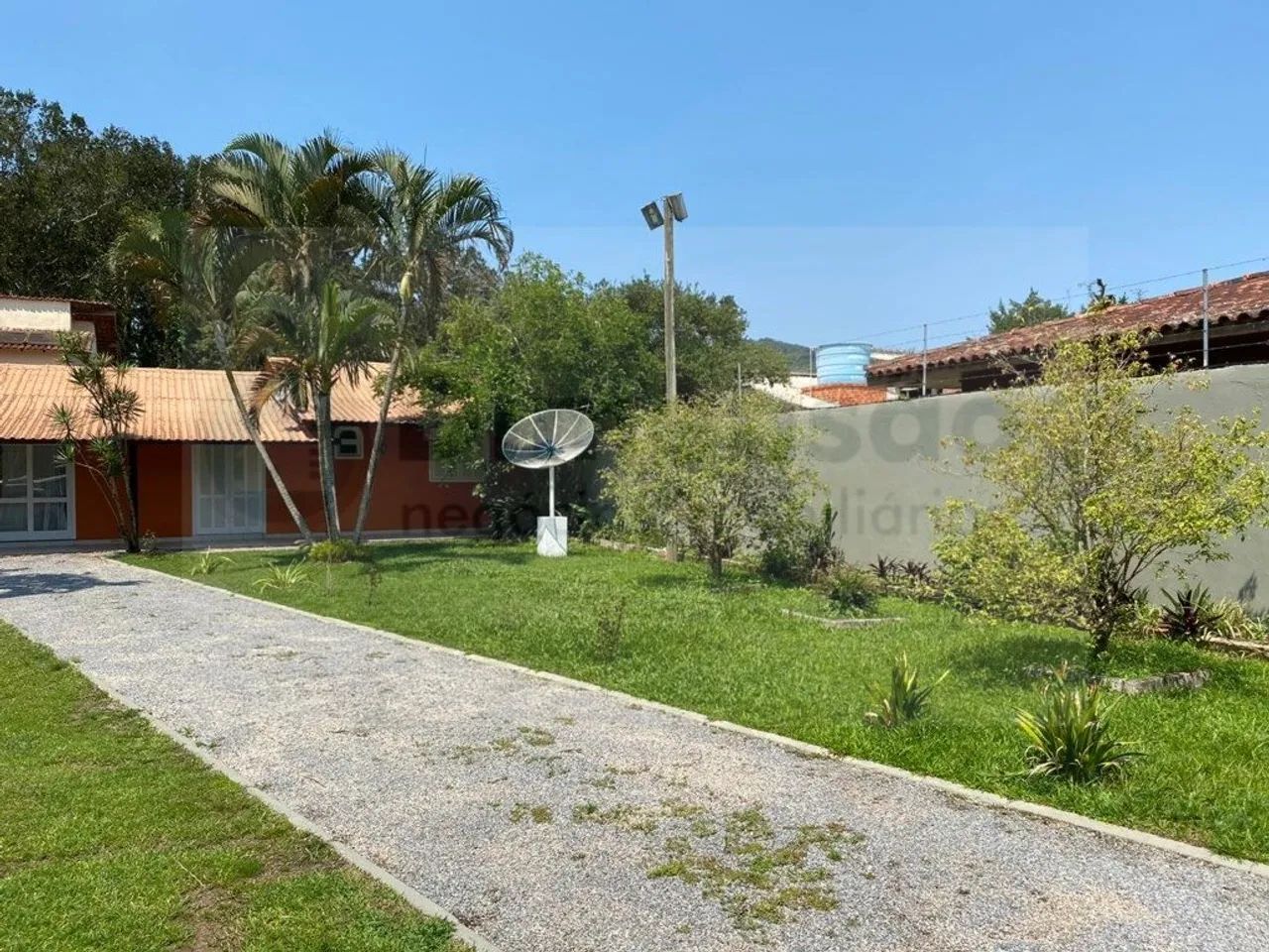 Vendo linda casa com terreno de 2000m² e projeto de viabilidade construtiva - Foto 3