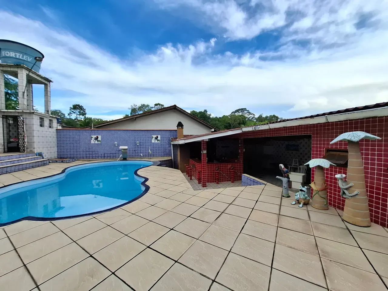 Casa Térrea com Piscina em Terreno de 600m² no Tarumã - Foto 3