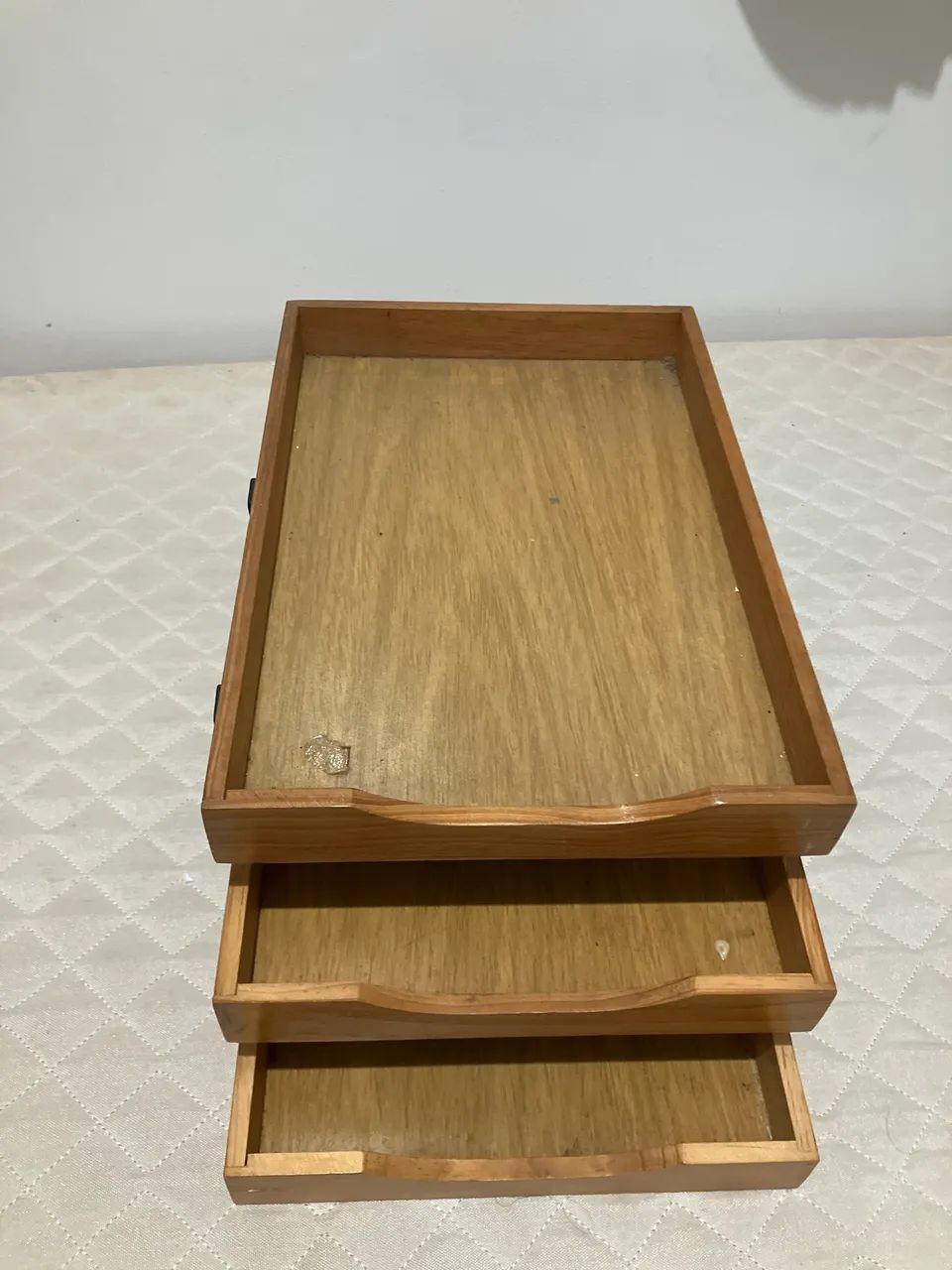 Organizador de Mesa Vintage - 3 Bandejas em Madeira Maciça - Foto 3