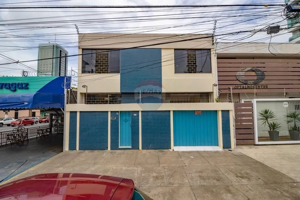 Casa com 04 suítes em Nazaré