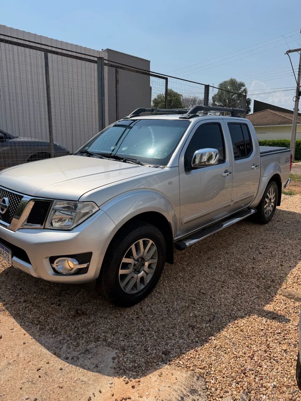 Nissan Frontier SL CD 4X4 2.5TB DIESEL AUT 2015