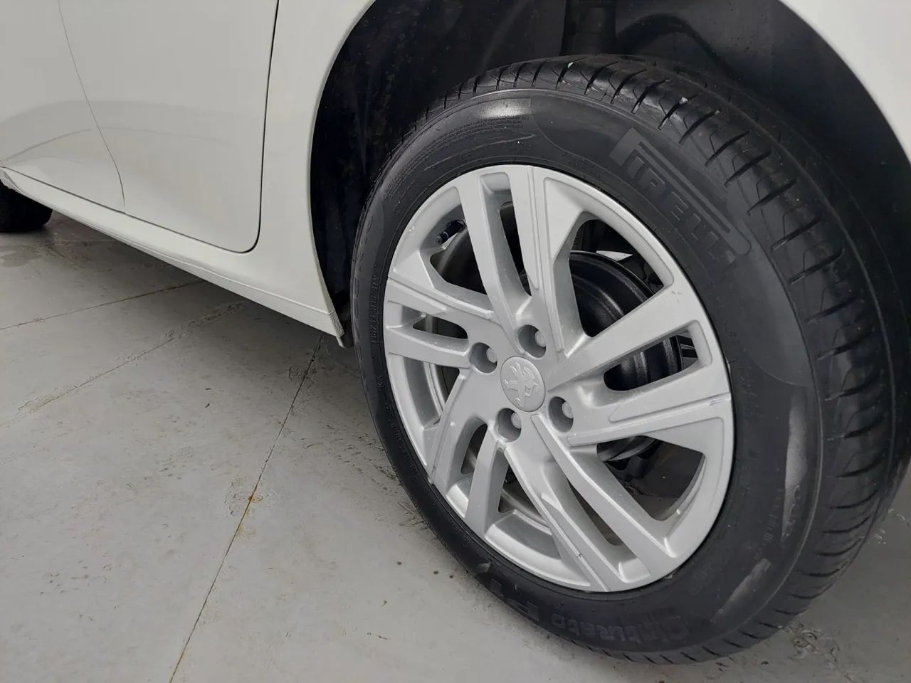 Peugeot 208 Active 1.6 Flex 16V 5p Aut., foto 12 de 18