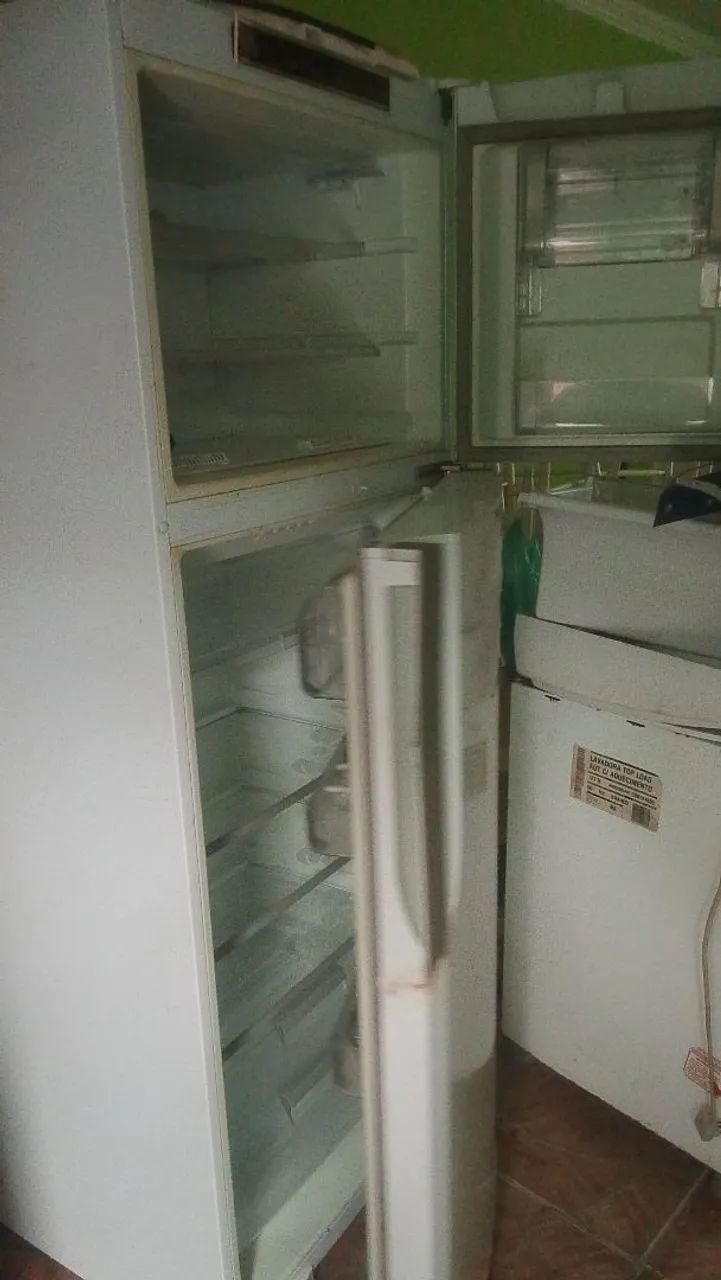 Vendo Geladeira 