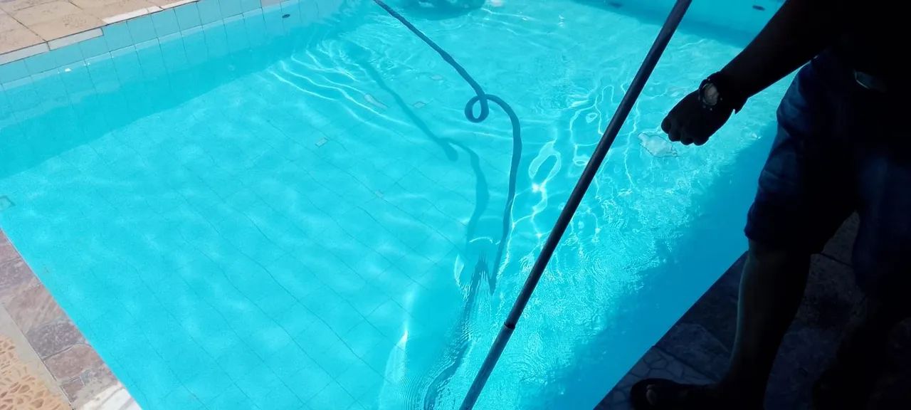 ? Limpeza e Manutenção de Piscinas - Deixe sua piscina pronta para usar!<br> - Foto 2