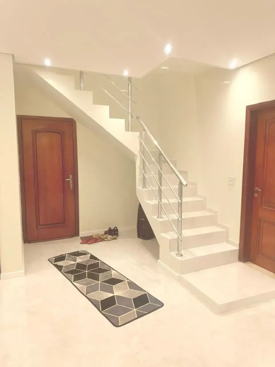 Casa para aluguel e venda com 300 metros quadrados com 4 quartos - Foto 2