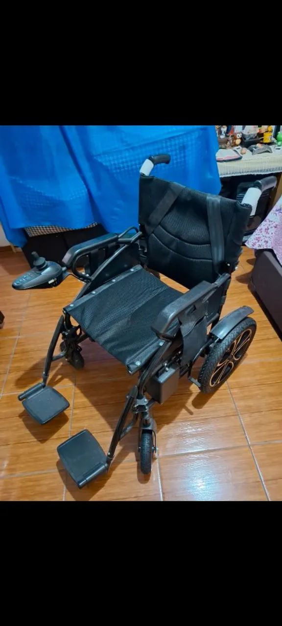 Cadeira de rodas Motorizada 12Ah