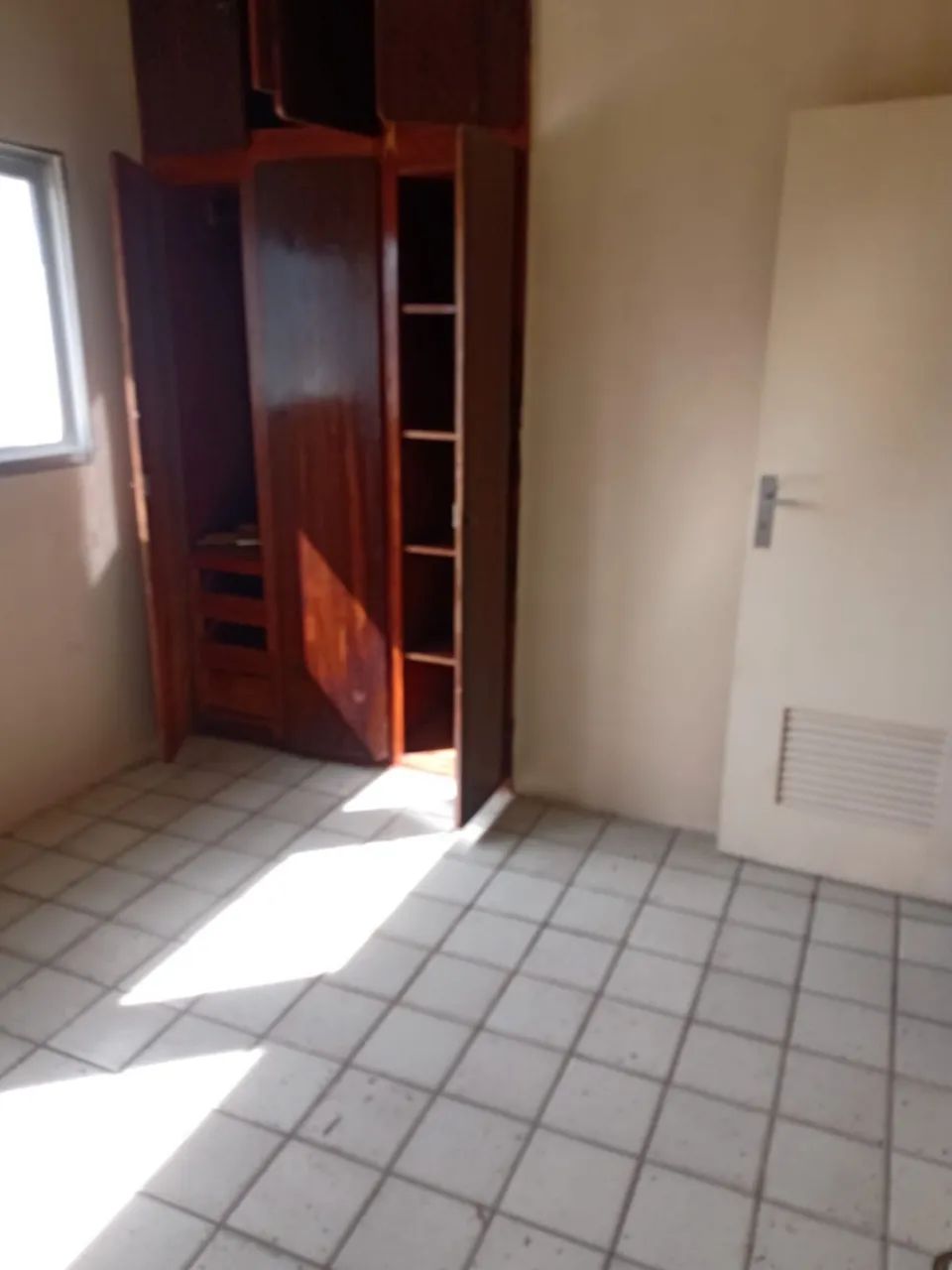 Alugo ótimo apartamento no Derby - Foto 2