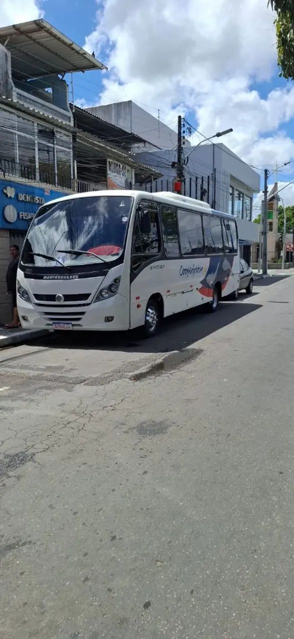 9-150 28 lugares 
