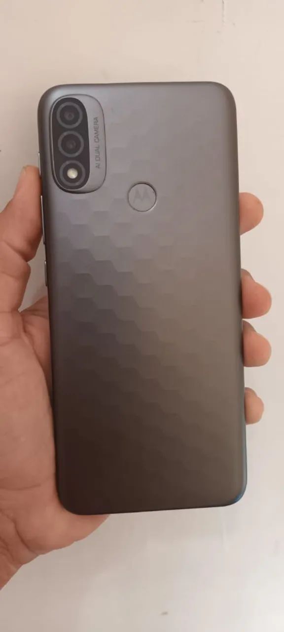 Moto E20 32GB semi novo - Foto 2