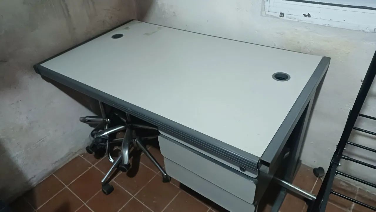 Mesa Escritório e Estudo  - Foto 3
