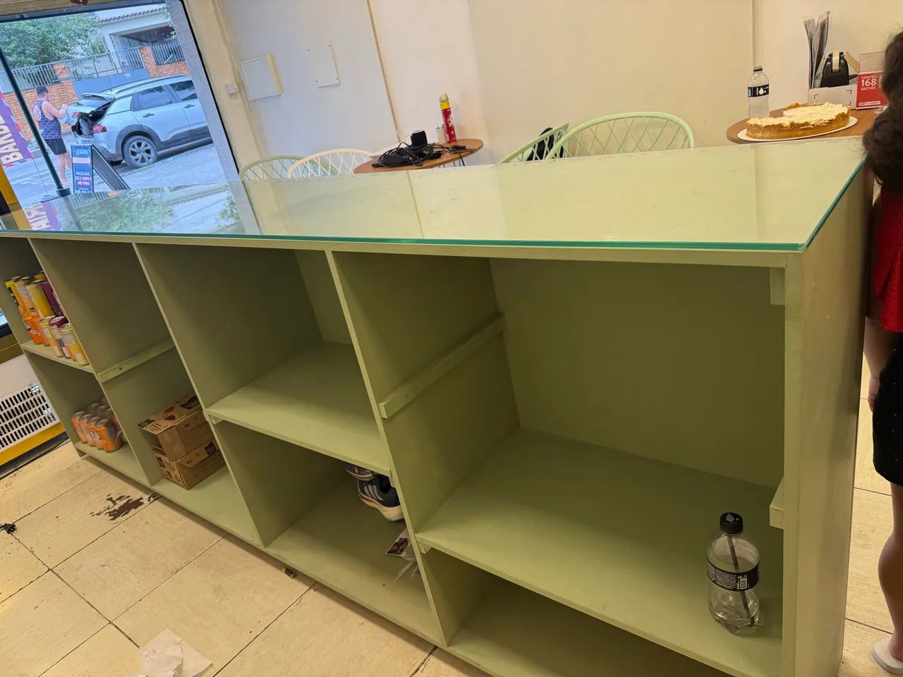 Balcão Ripado em MDF com Tampo de vidro 3m - Foto 3