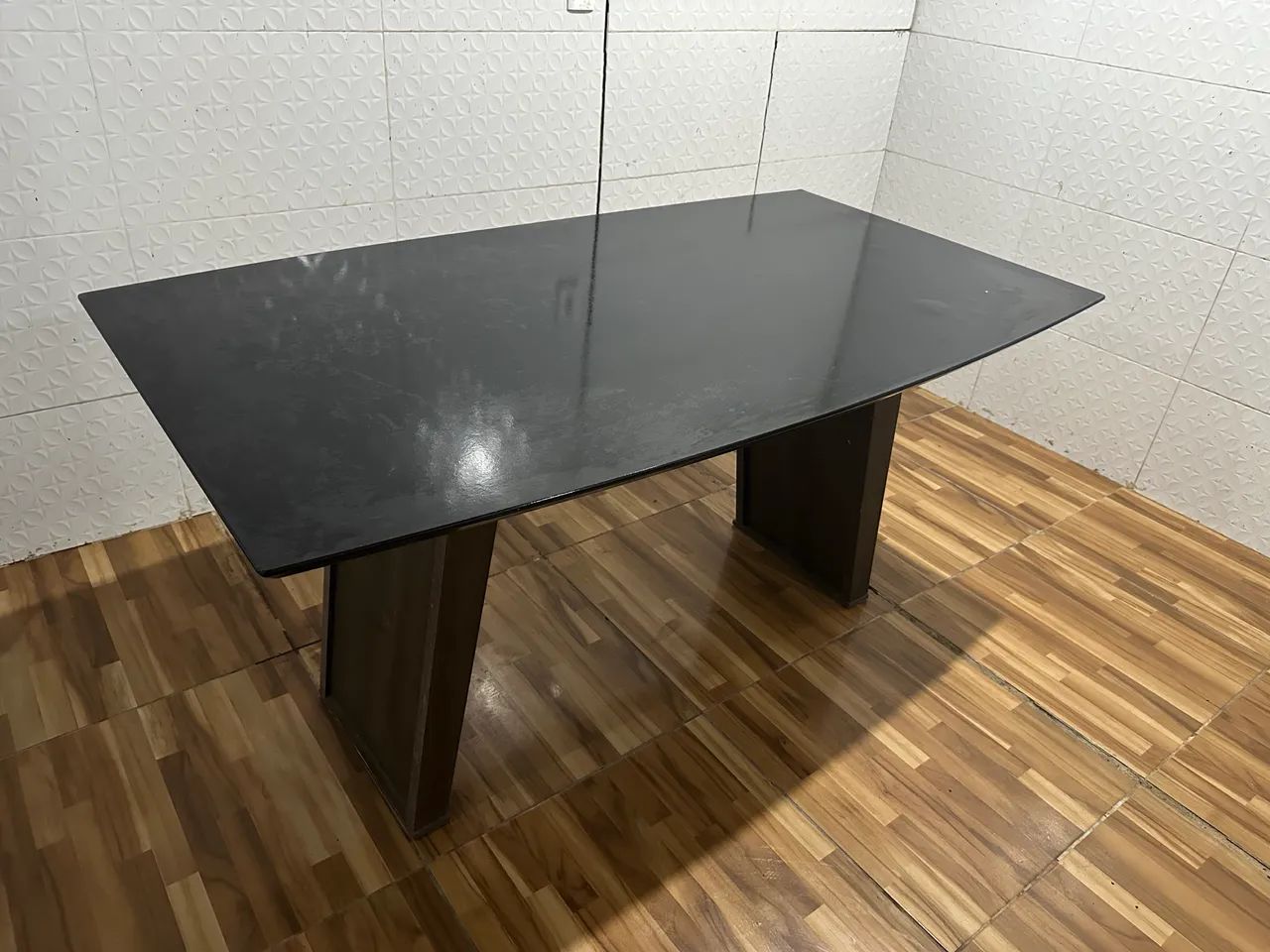 Vendo mesa 6 cadeiras 
