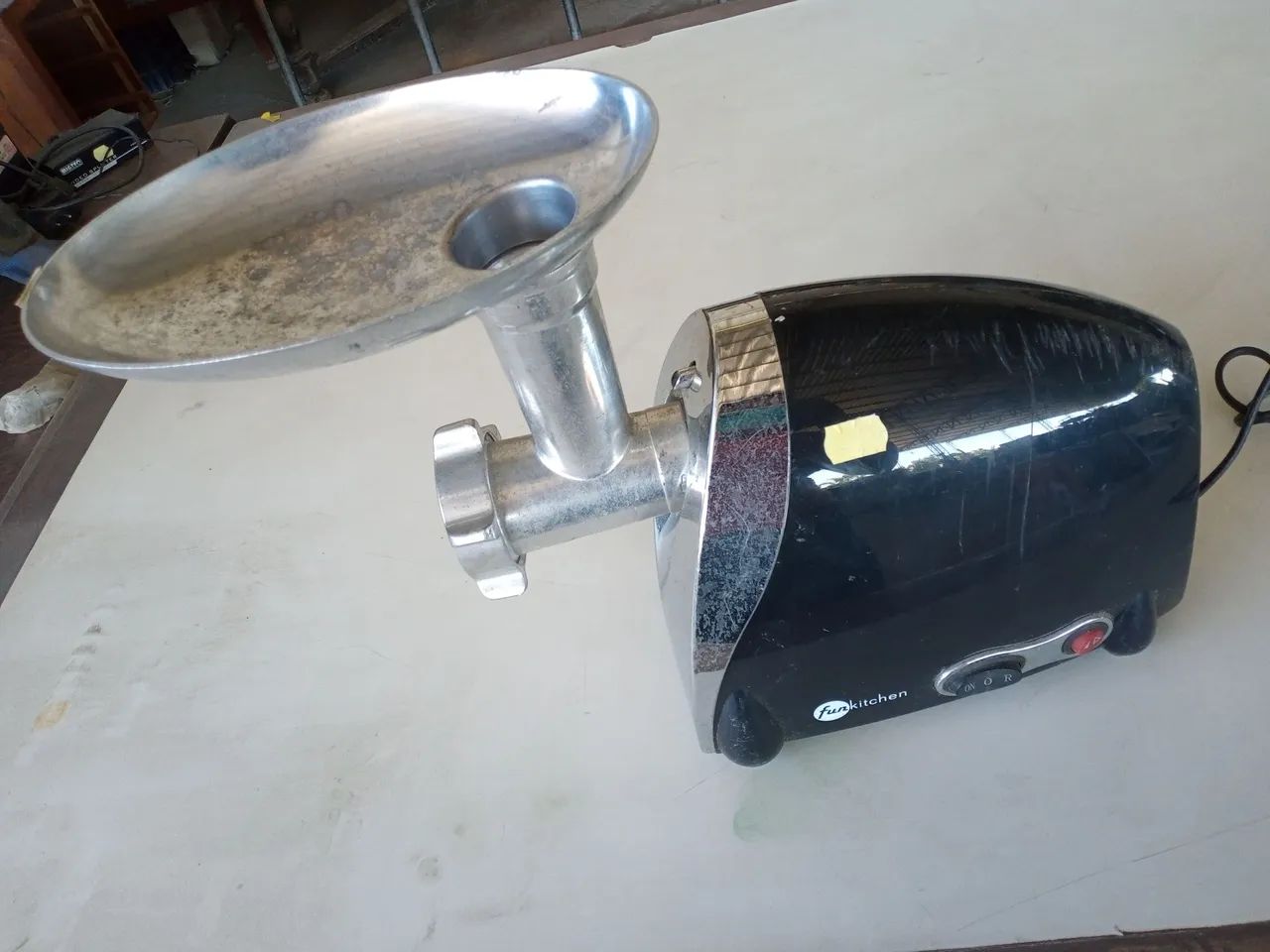 MOEDOR DE CARNE ELÉTRICO