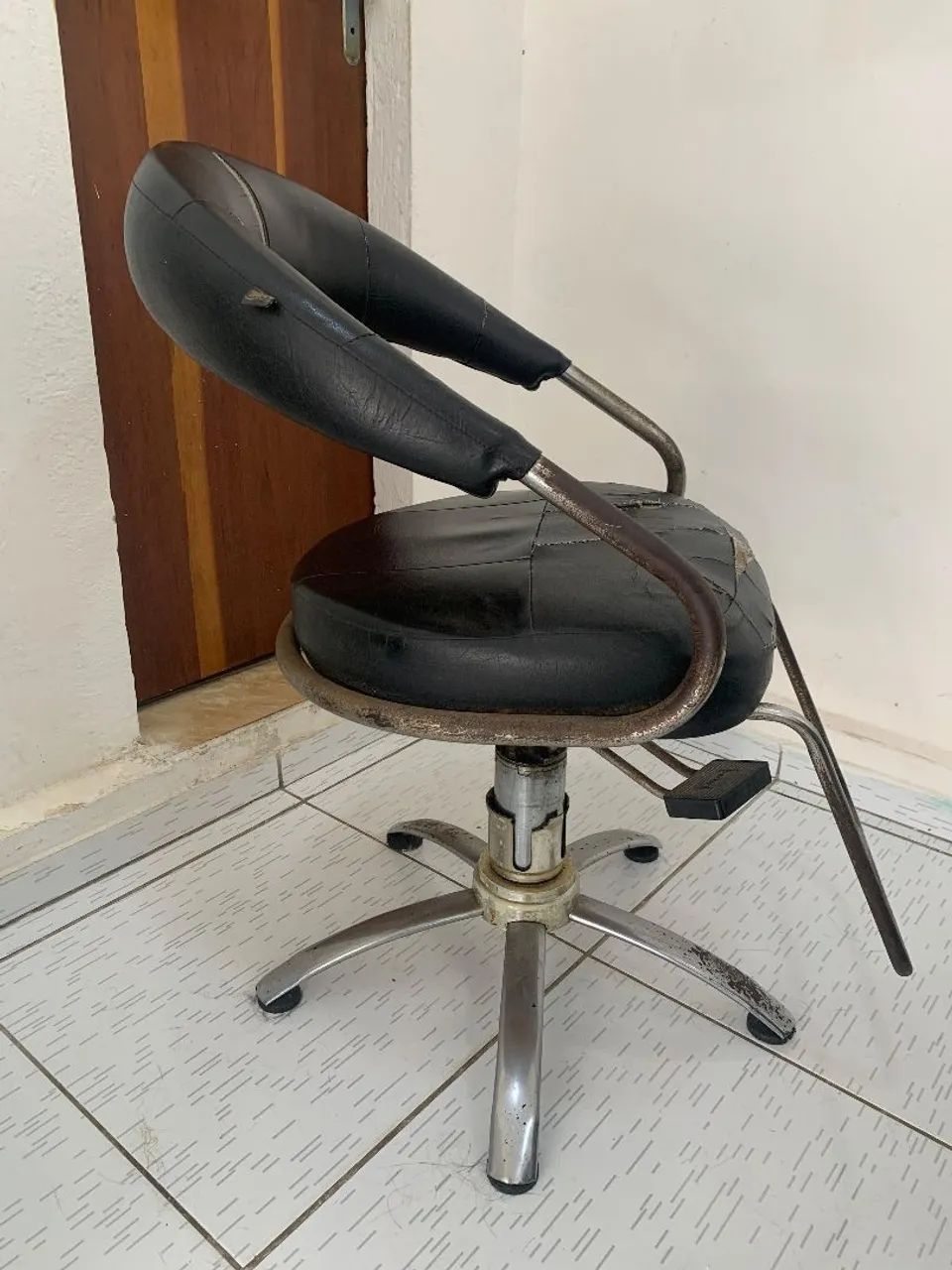 Cadeira de Salão usada - Foto 2
